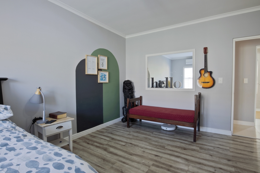 3 Bedroom Property for Sale in Sunningdale Western Cape